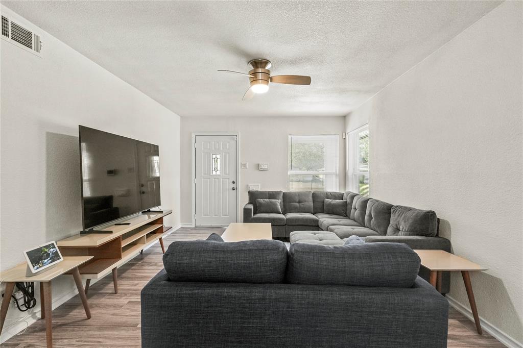 CASA VIEW HEIGHTS NO 8 - Residential Lease