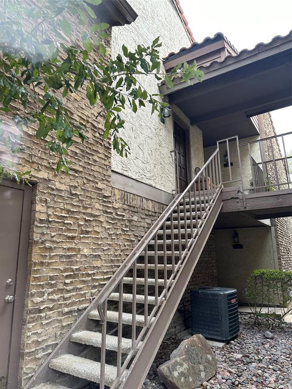 336 Melrose Drive 7B