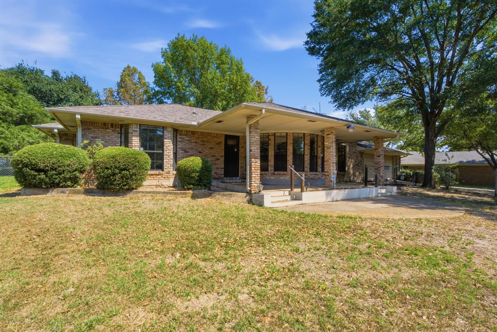 109 Clover Drive