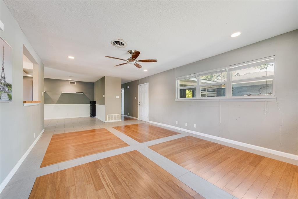 North Richland Hills, Texas 76180, United States, 3 Bedrooms Bedrooms, ,2 BathroomsBathrooms,Residential,Contingent,15797