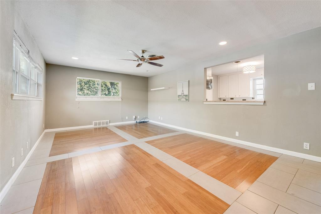 North Richland Hills, Texas 76180, United States, 3 Bedrooms Bedrooms, ,2 BathroomsBathrooms,Residential,Contingent,15797