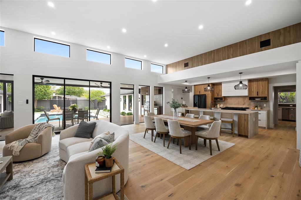 4624 Willow Lane