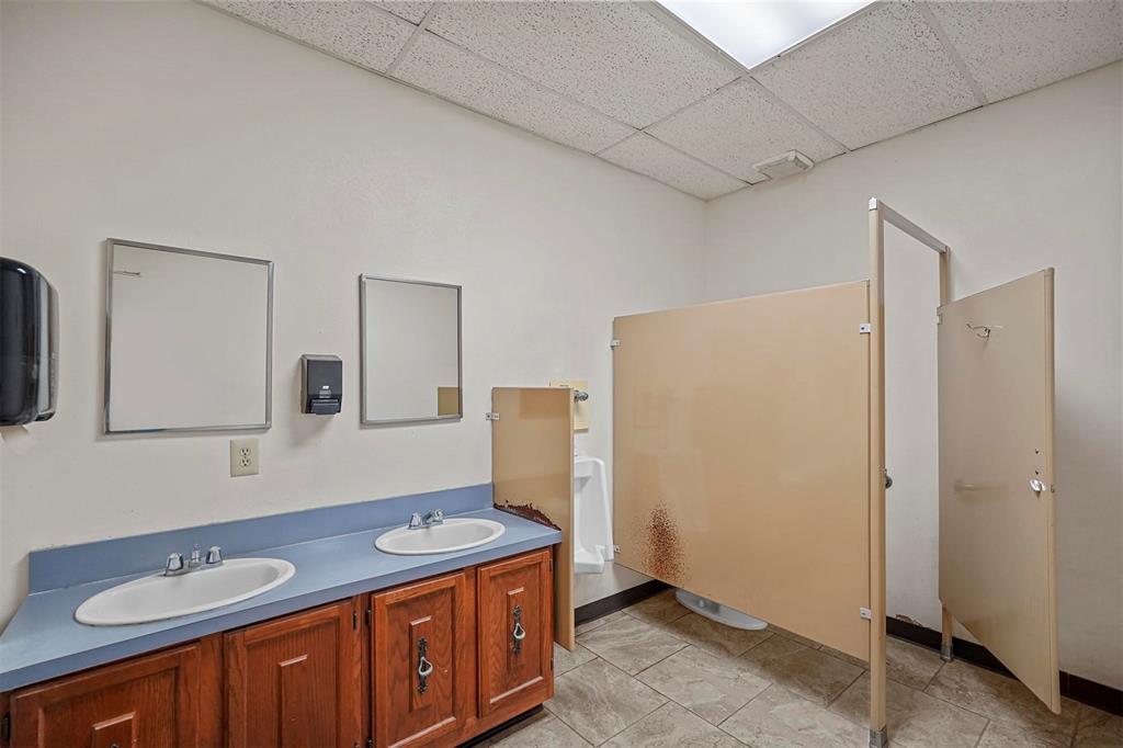 None - Commercial Lease