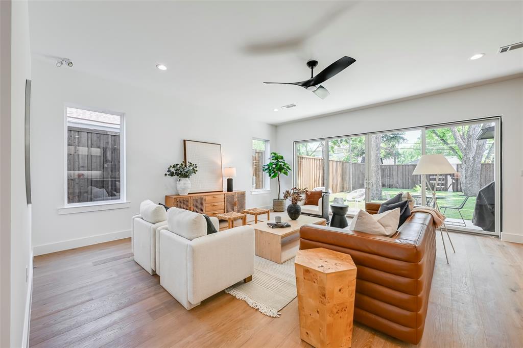 6226 Lakeshore Drive