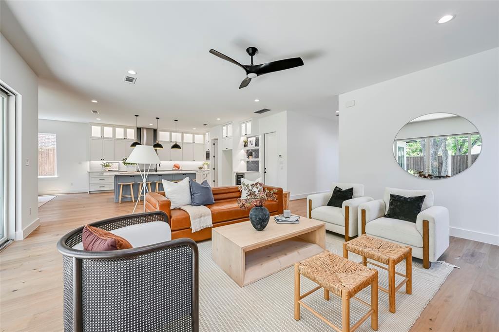 6226 Lakeshore Drive