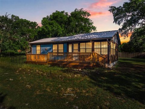 Photo of 145 County Road 1519, Morgan, TX 76671 (MLS # 21285436)