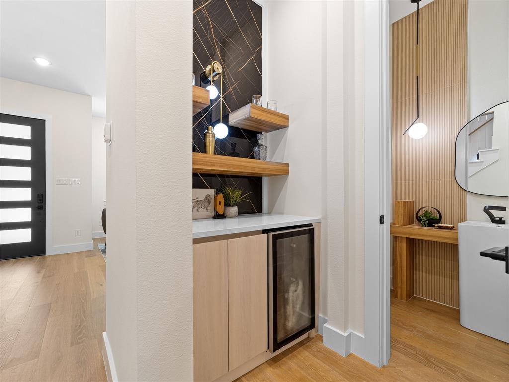 Mount Auburn - Residential