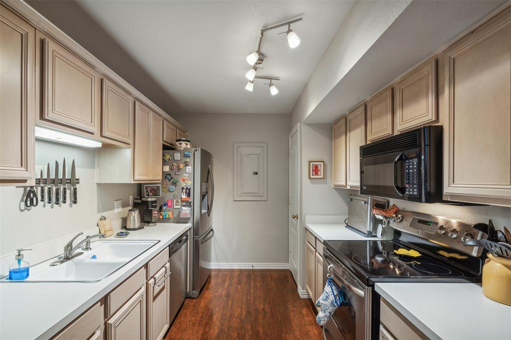 Benbrook, Texas 76126, United States, 2 Bedrooms Bedrooms, ,2 BathroomsBathrooms,Residential,Pending,143993