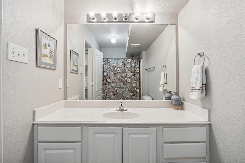 Benbrook, Texas 76126, United States, 2 Bedrooms Bedrooms, ,2 BathroomsBathrooms,Residential,Pending,143993