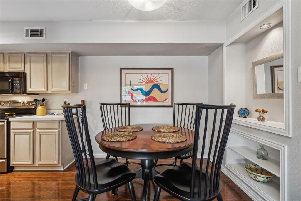 Benbrook, Texas 76126, United States, 2 Bedrooms Bedrooms, ,2 BathroomsBathrooms,Residential,Pending,143993