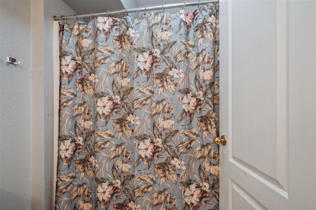 Benbrook, Texas 76126, United States, 2 Bedrooms Bedrooms, ,2 BathroomsBathrooms,Residential,Pending,143993