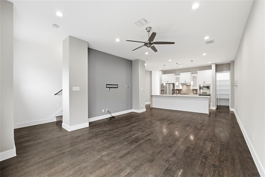 Flora Street Twnhms 01 - Residential