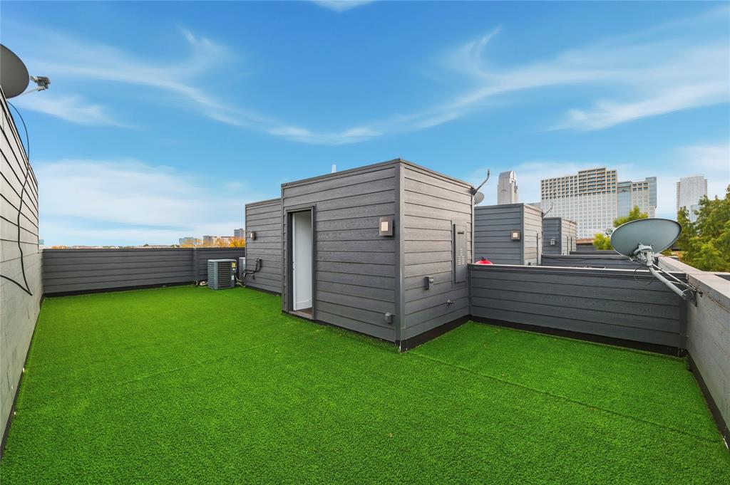 Flora Street Twnhms 01 - Residential