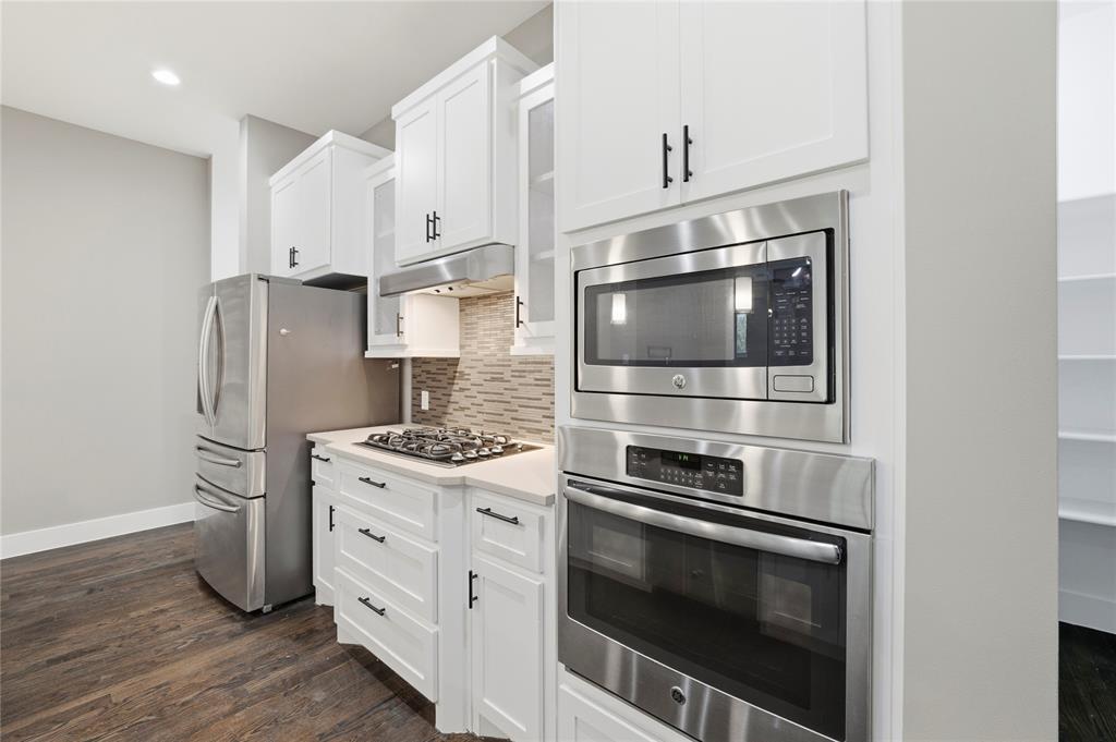 Flora Street Twnhms 01 - Residential