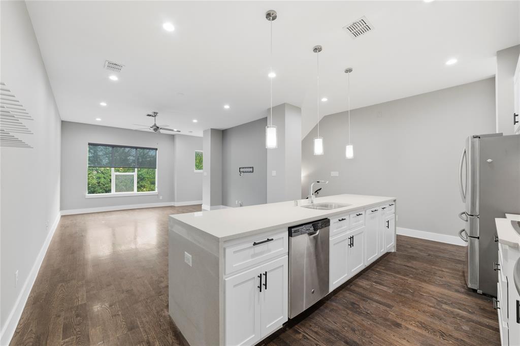 Flora Street Twnhms 01 - Residential