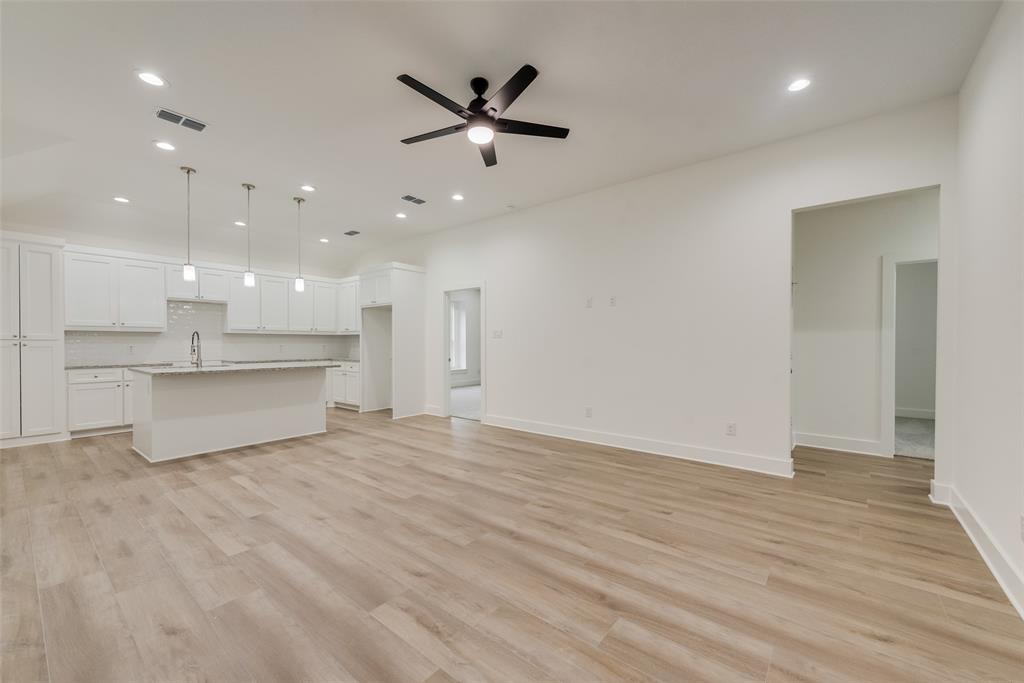 1602 Holcomb Road