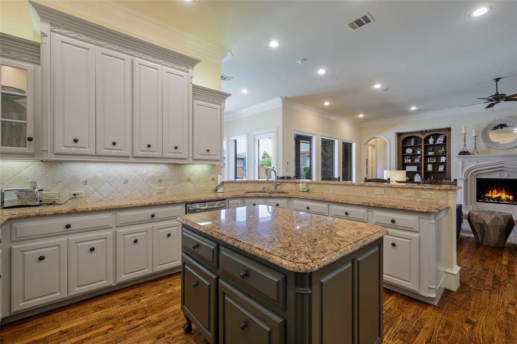 Starwood Ph Four Village 16 - Residential