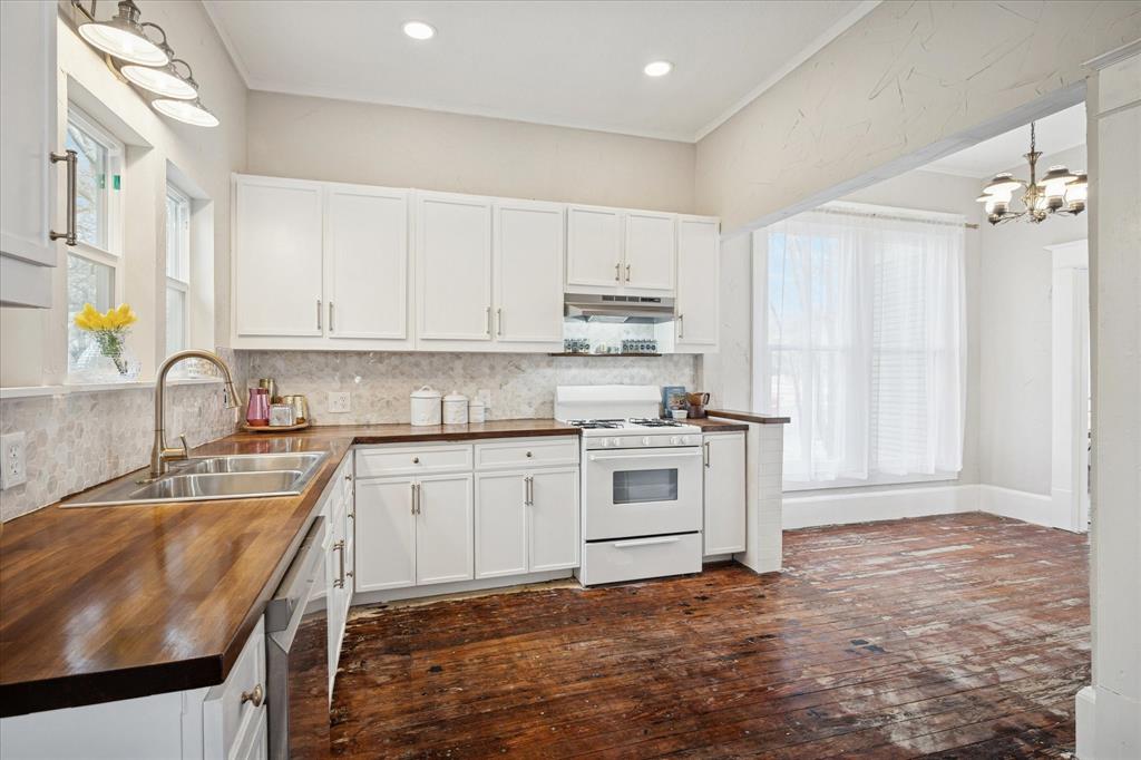 G-0056 BLAGG SAMUEL A-G0056, ACRES .4597, 75 X 267 - Residential