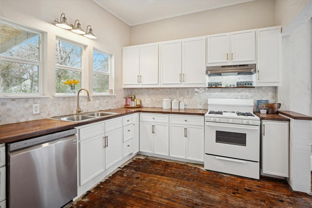 G-0056 BLAGG SAMUEL A-G0056, ACRES .4597, 75 X 267 - Residential