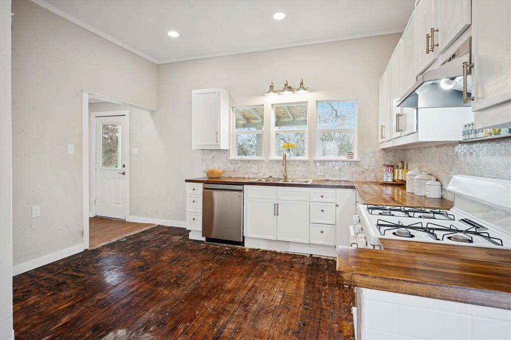 G-0056 BLAGG SAMUEL A-G0056, ACRES .4597, 75 X 267 - Residential