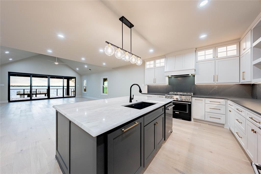 85 Isle Of View Drive