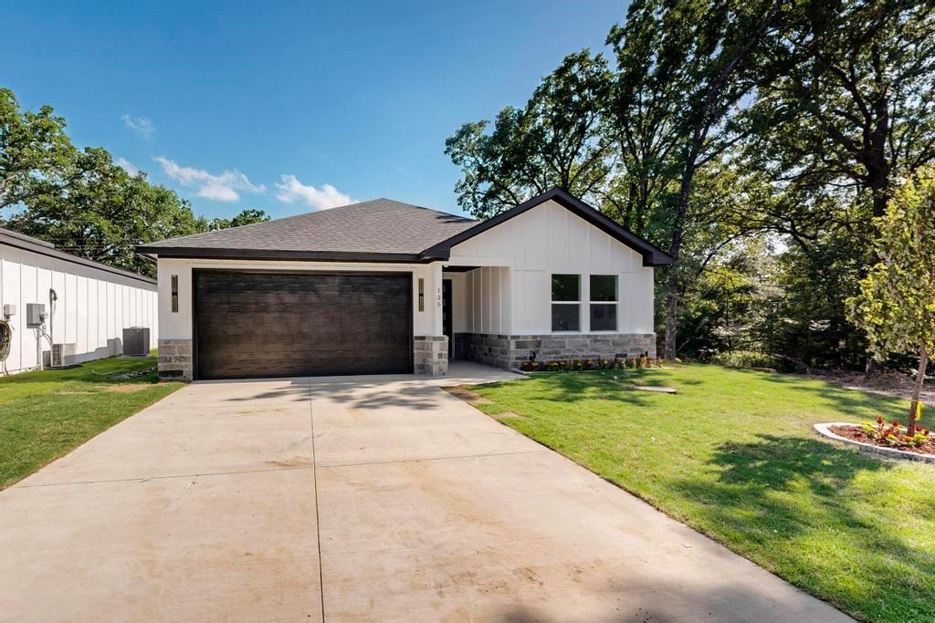 135 Wildgrove