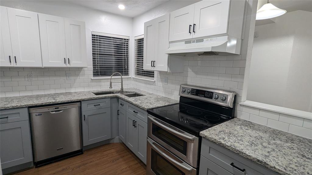 Park Square 02 Add Rep - Residential Lease