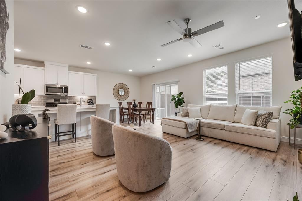 1319 Hill Country Place