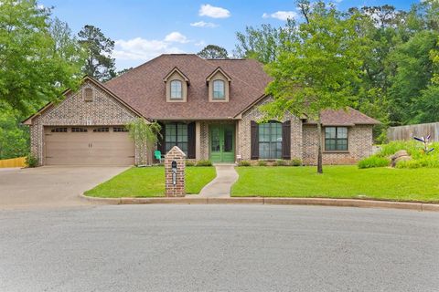 Photo of 14297 Ash Lane, Tyler, TX 75703 (MLS # 21259040)