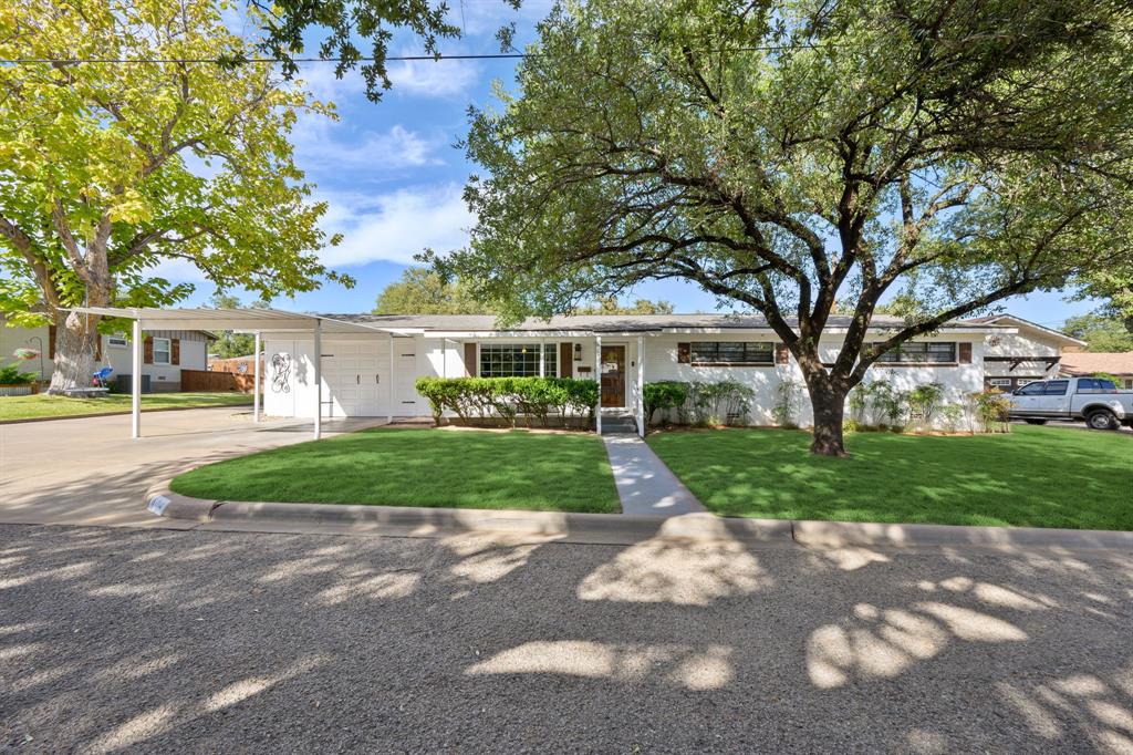 604 Crestview Drive