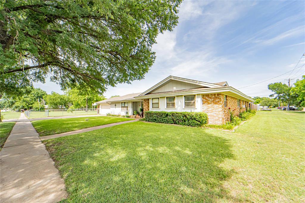 831 Plum Street