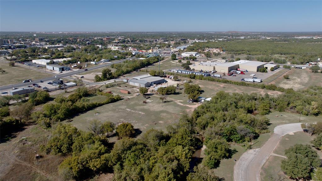 NORTH TREADAWAY - Commercial Sale
