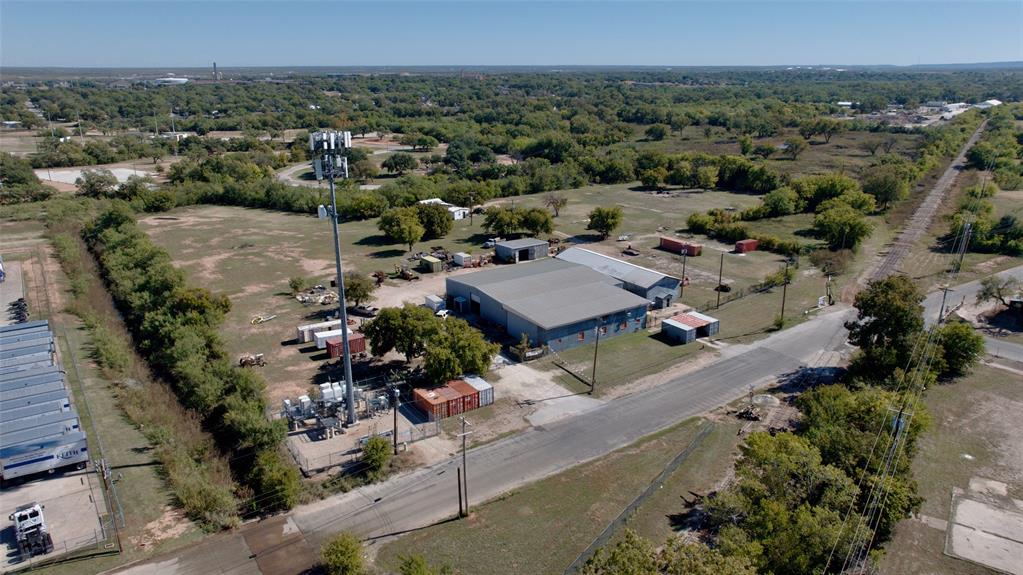 NORTH TREADAWAY - Commercial Sale