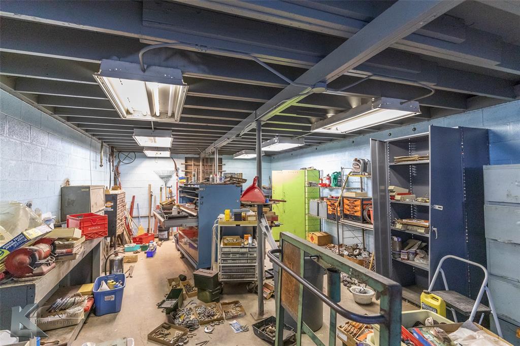 NORTH TREADAWAY - Commercial Sale