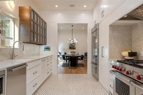 3510 Edgewater Street Dallas TX 75205