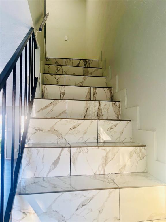 613 Carriagehouse Lane 5