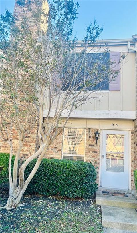 613 Carriagehouse Lane 5 Garland TX 75040