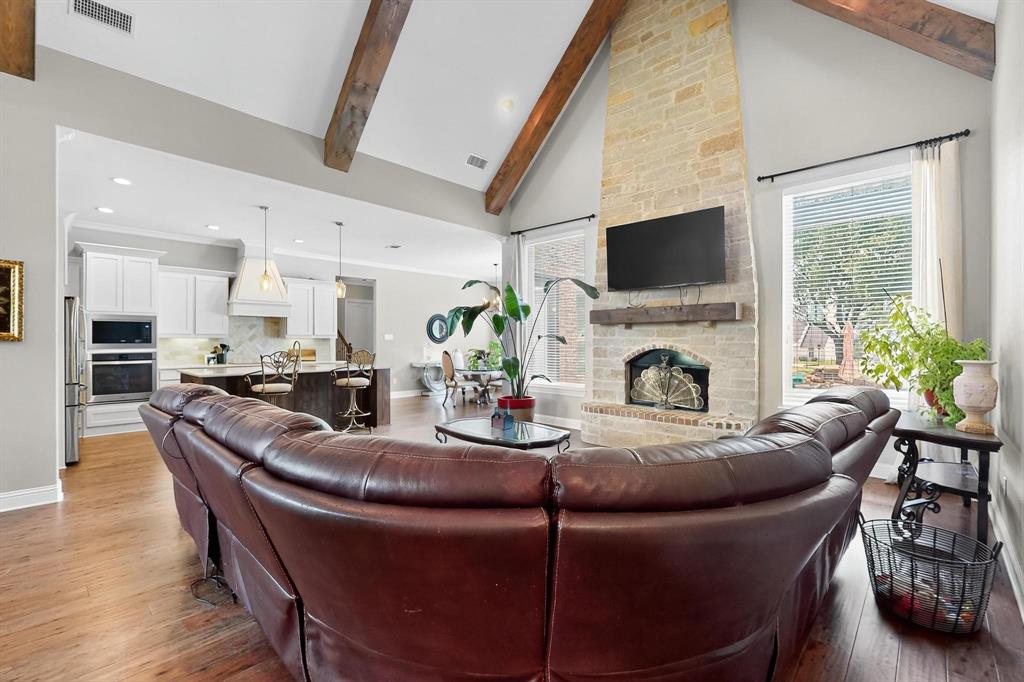 19121 Shortmeadow