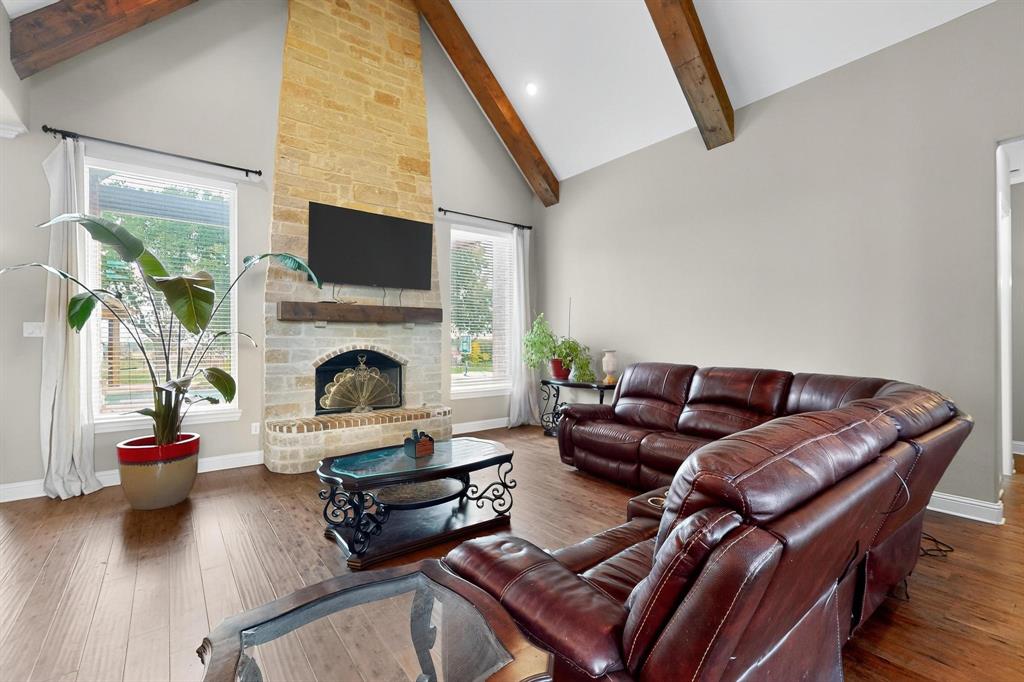 19121 Shortmeadow