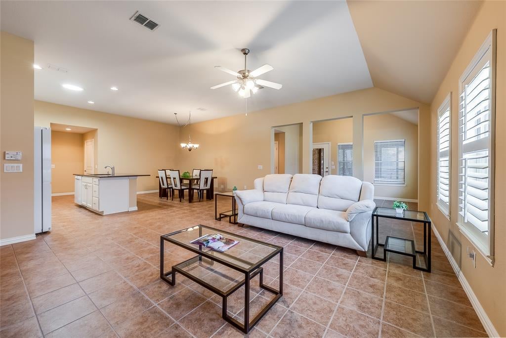 1307 Shinnecock Court