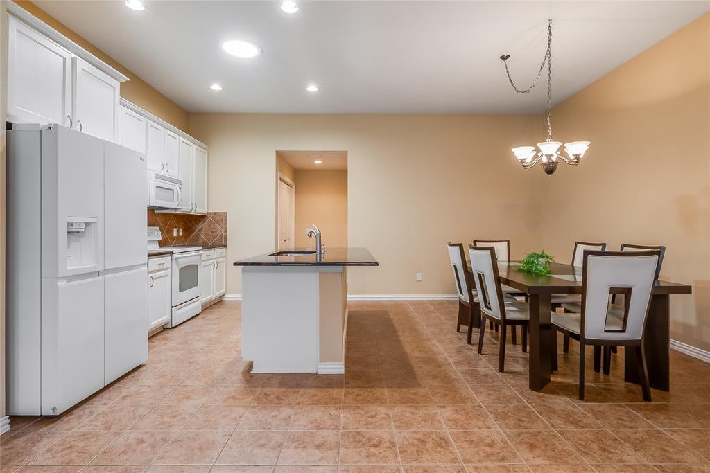 1307 Shinnecock Court