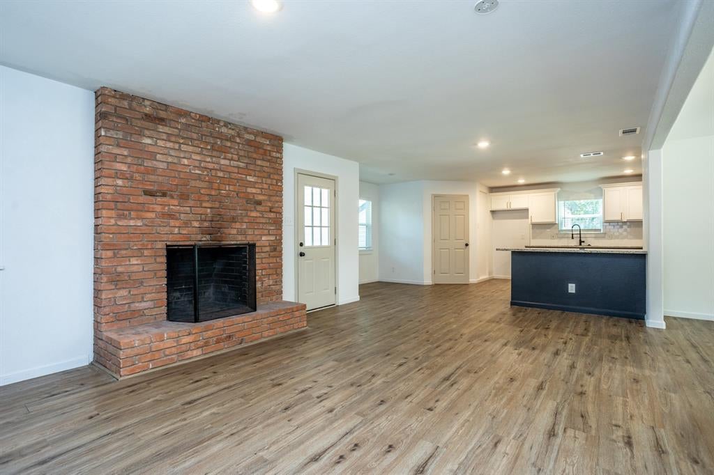 809 Wood River Road