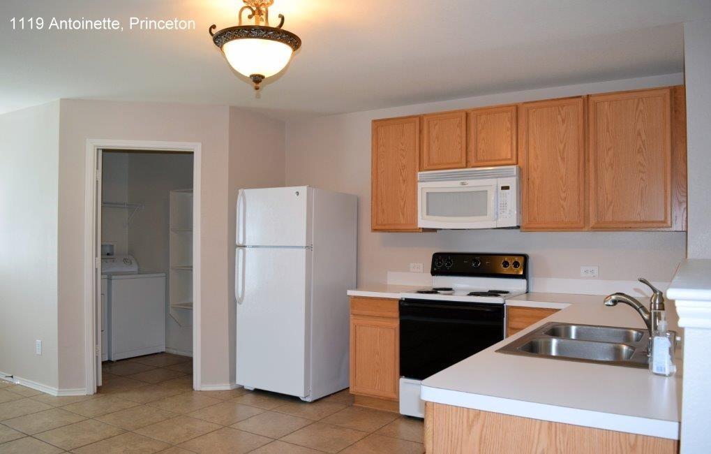 Villas Of Monte Carlo Ph One - Residential Lease