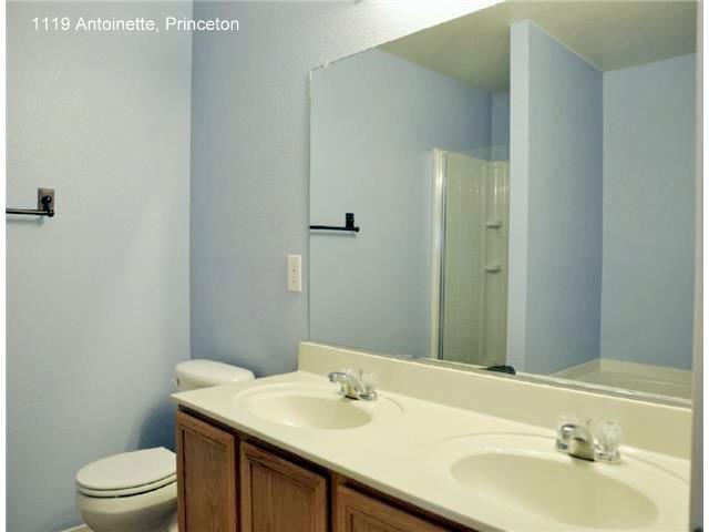 Villas Of Monte Carlo Ph One - Residential Lease