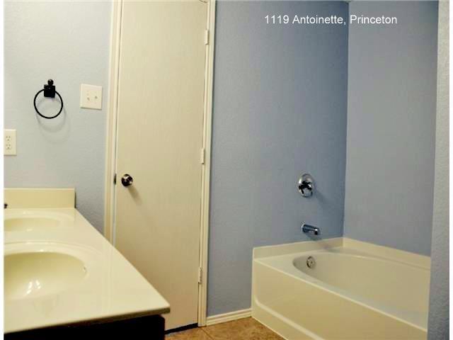 Villas Of Monte Carlo Ph One - Residential Lease