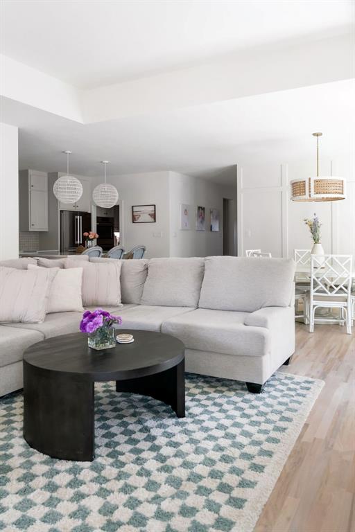 841 Meadow Bend Loop W