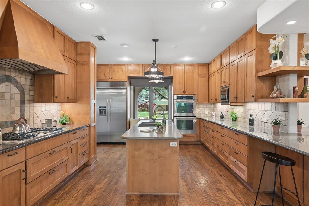 10612 De Bercy Court