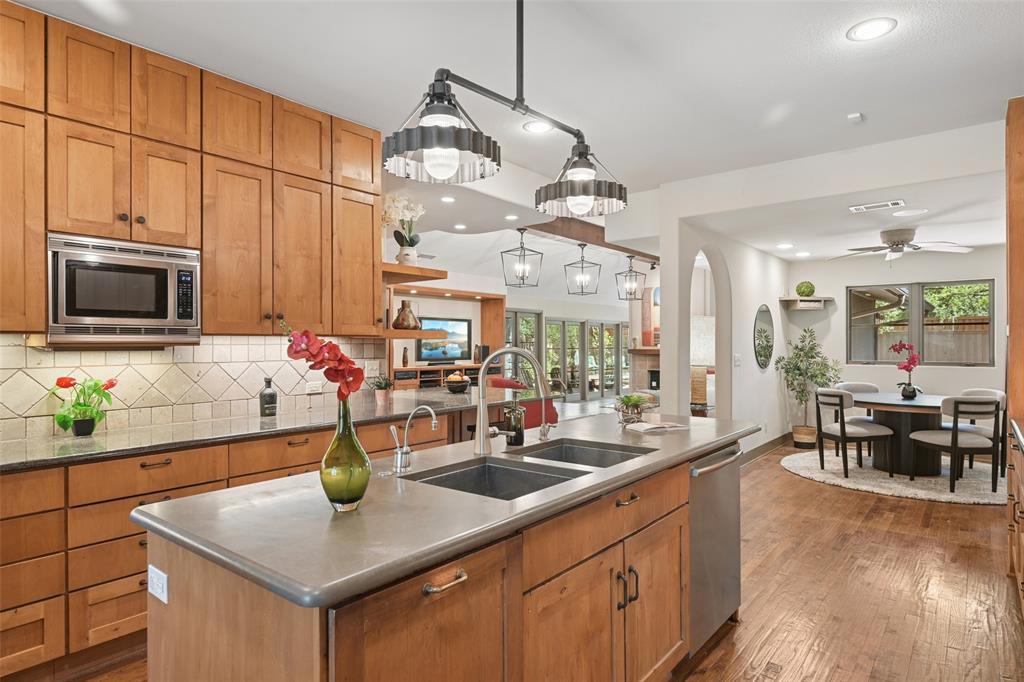 10612 De Bercy Court