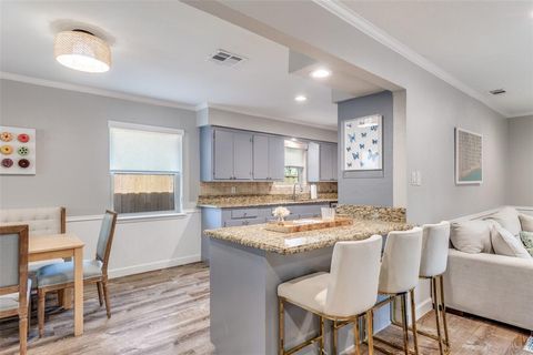 2476 Pinebluff Drive Dallas TX 75228