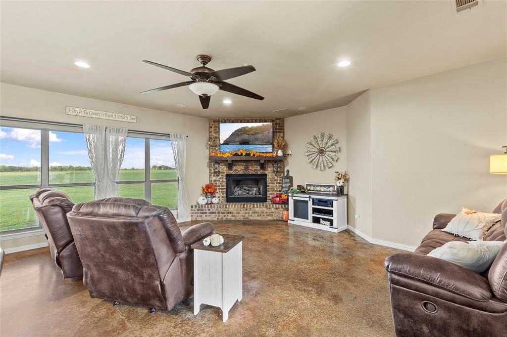 Wm Kizer Surv Tract 3 Abs 589 - Residential